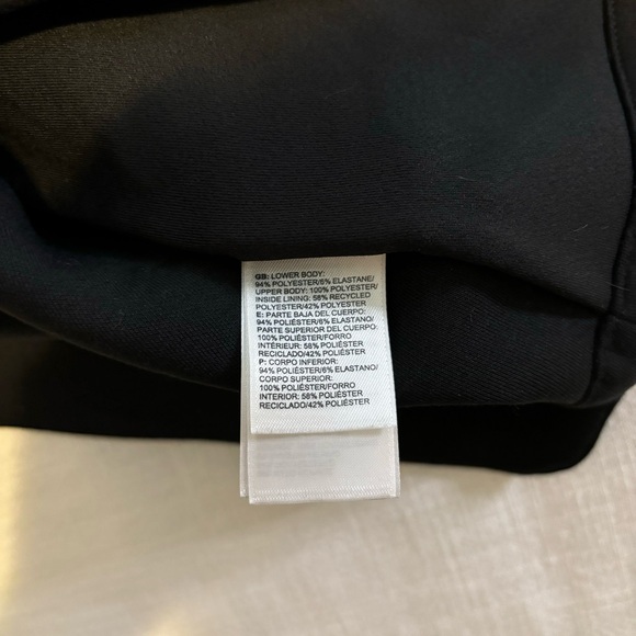 The North Face Women's Hybrination Thermal 3D Faux Fur Vest - Picture 8 of 9